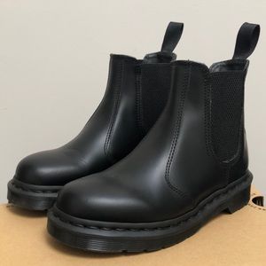 Dr. AirWair Martens Leather Boots - Black Size 6